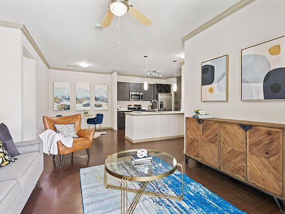 The View at Crown Ridge apartments community photo