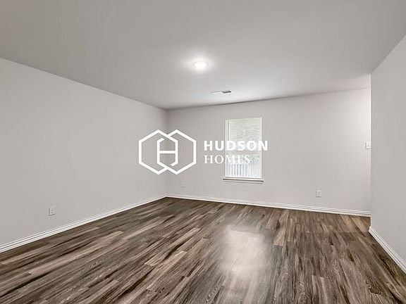 3rd image of 602 E 15th St