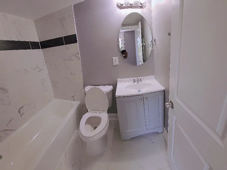 1347 Homestead St — Photo 17