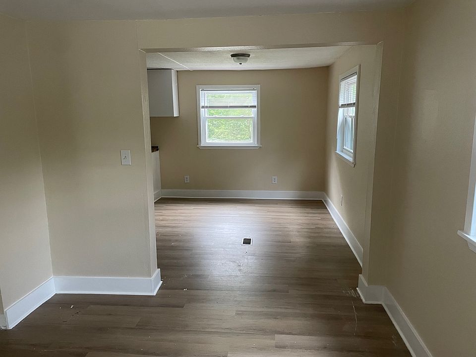 Dining room & eat-in kitchen area.