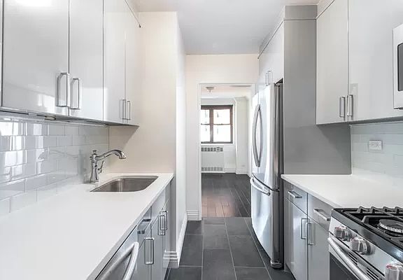 5th image of 315 E 72nd St APT 15D