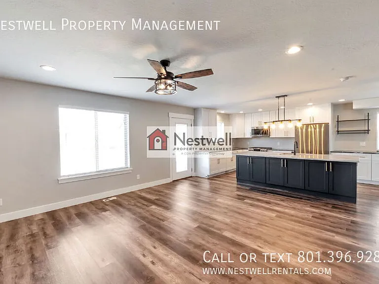 35 E Water Ln — Photo 7