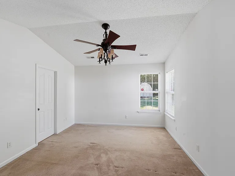 9740 Veronica Dr — Photo 20