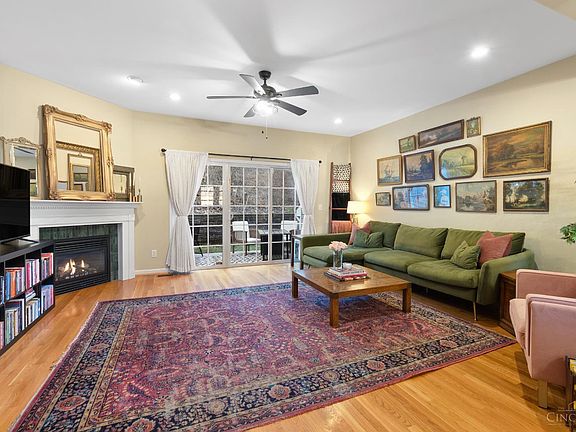 4th image of 5327 Reserve Cir