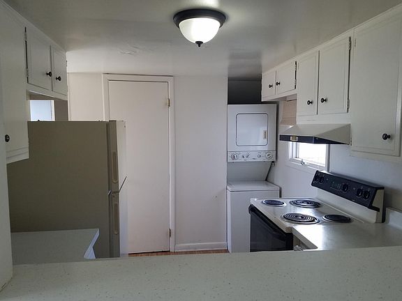 2nd image of 5 Gloucester Ave