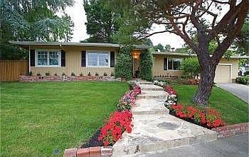 2nd image of 315 Ellen Dr