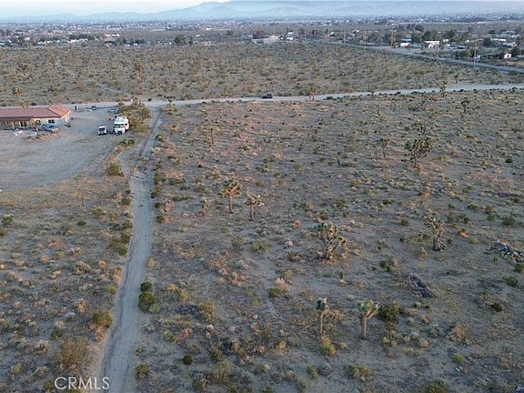 3rd image of 3098-0 La Mesa Rd