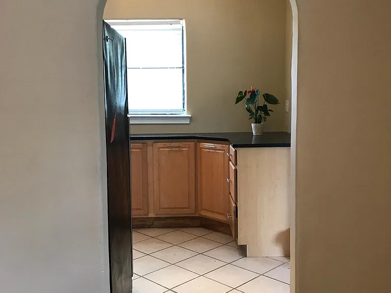 1407 N 48th Ave — Photo 21
