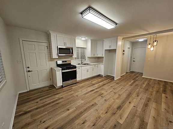 5th image of 520 Glover Ave APT B
