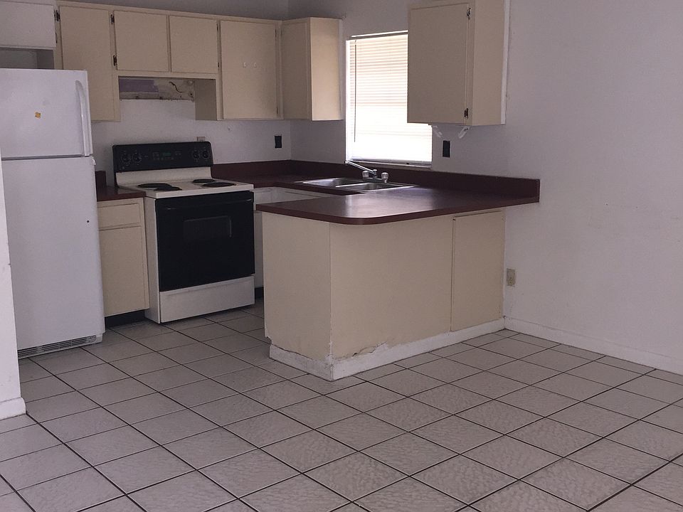 1st image of 2804 E Clark St APT B