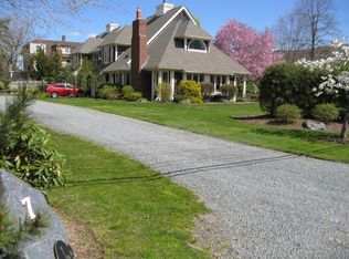 7 Beacon Hill Rd #A, Newport, RI 02840