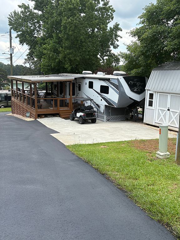 518 Weekender Dr - Property Image