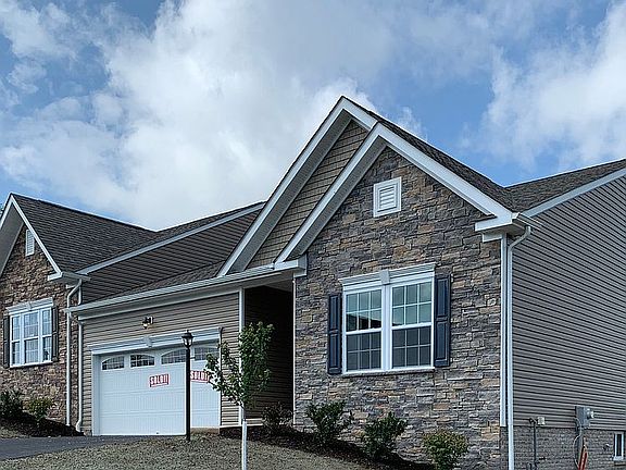 3rd image of 218 Olivia Dr
