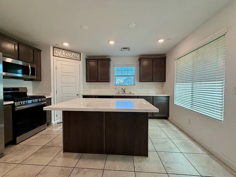 687 Pickled Pepper Pl — Photo 11