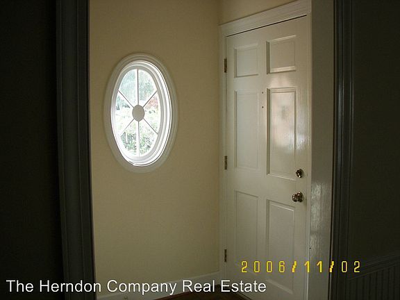 3rd image of 3 Farmington Ct
