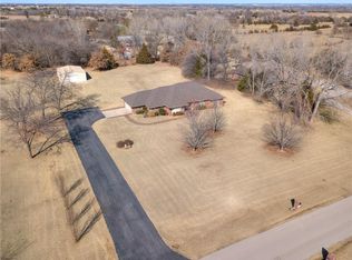 2929 SW 6th St, Newcastle, OK 73065