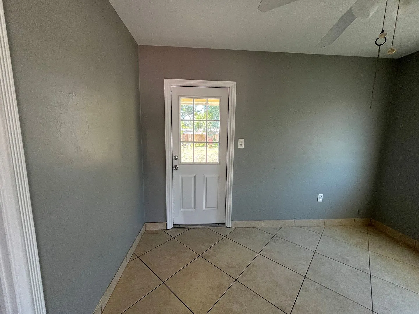 Welcome to 2154 Inner Cass, your ideal 2/1 home in Sarasota — Photo 4