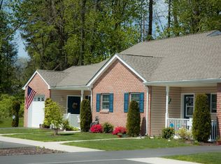218 Jersey Ln, East Stroudsburg, PA 18301