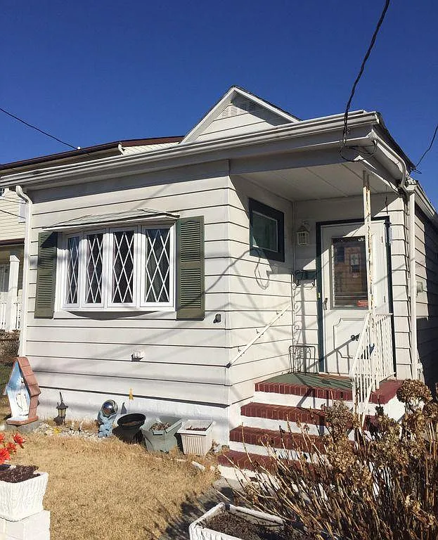 98 Juliette St — Photo 1
