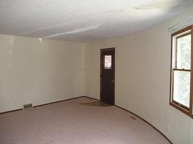 4th image of 2652 Saint Patrick Ave #2654