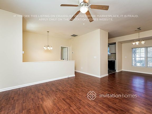 5th image of 1410 Chelsea Downs Ln NE