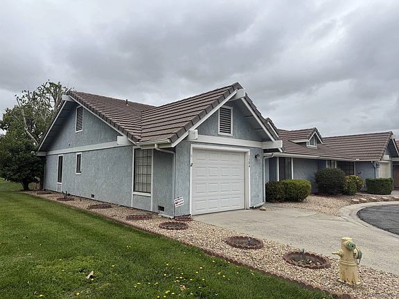 2nd image of 1384 Van Buren Cir