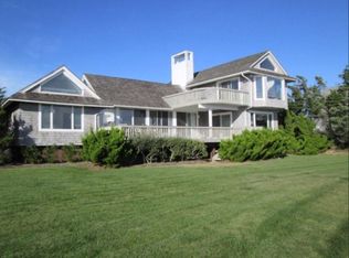 40 Tuthill Ln, Remsenburg, NY 11960