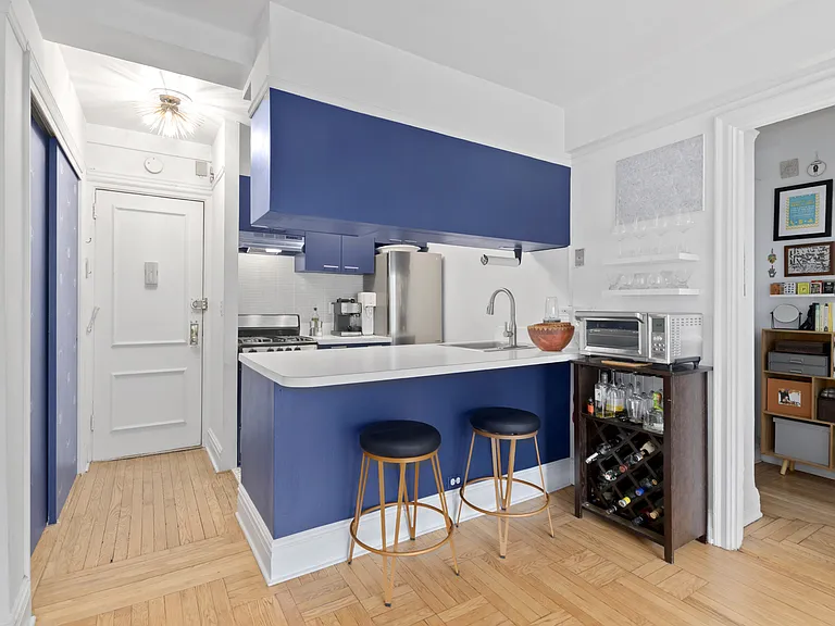 235 W 102nd St #3-G — Photo 4