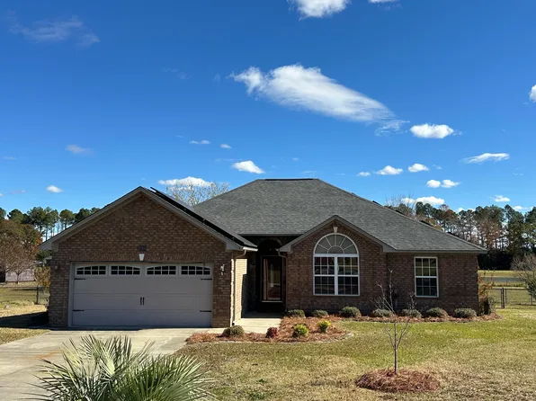 2585 Stirrup Ln, Dalzell, SC 29040