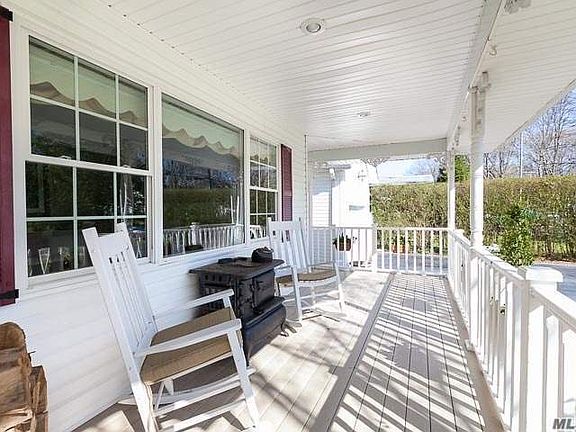 3rd image of 40 Hobson Ave