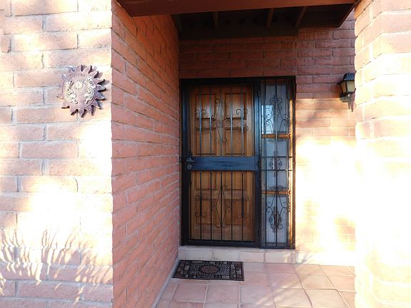 3rd image of 1460 W Calle Concordia