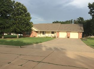 1804 E Walnut St, Des Moines, IA 50316