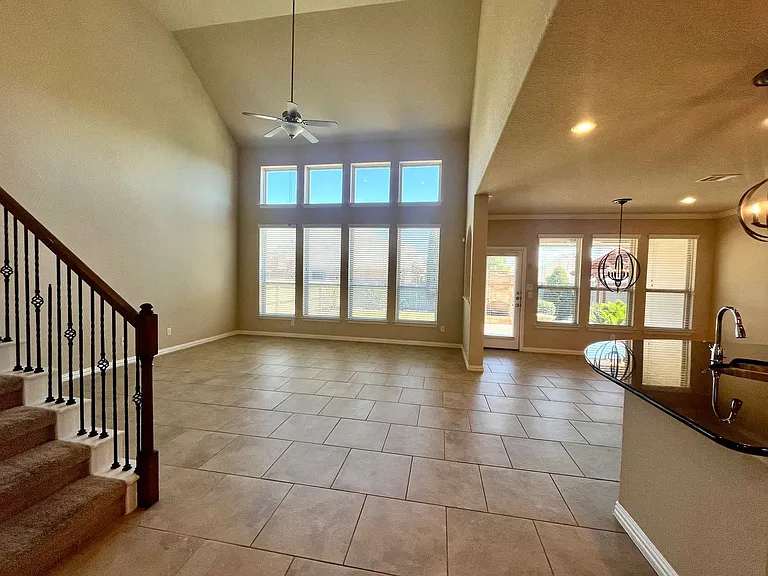 8630 Sierra Sky — Photo 7