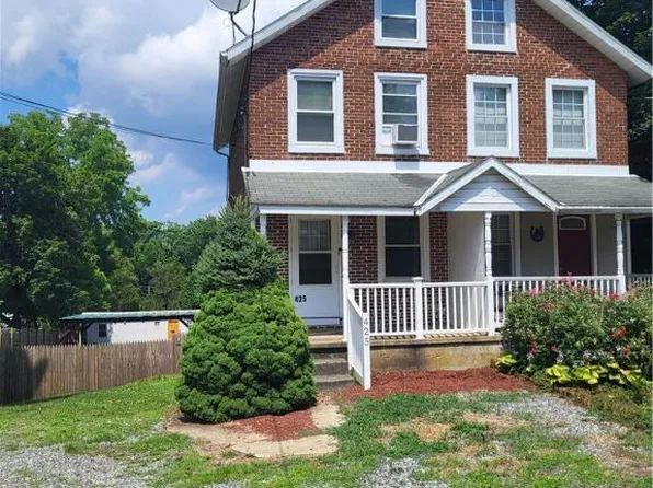 425 Franklin St, Alburtis, PA 18011