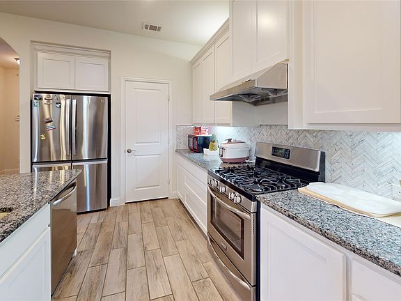 5th image of 2408 Jameson Ln