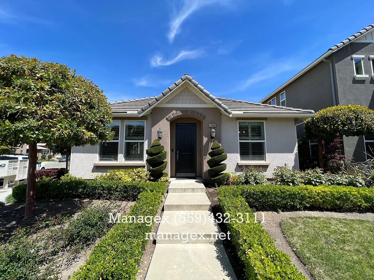 Building Photo - 11340 N Sageberry Way