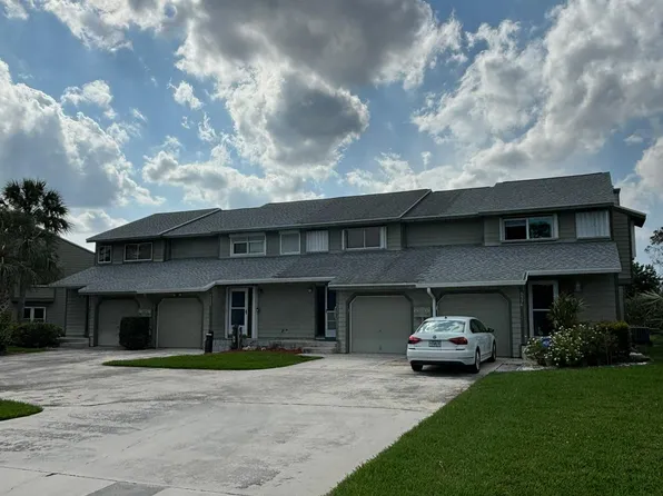 3334 NE Holly Creek Dr, Jensen Beach, FL 34957