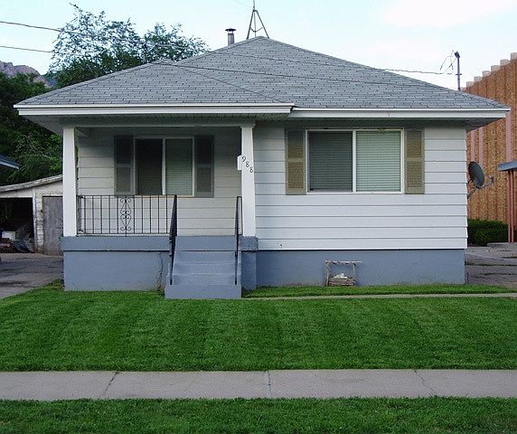 988 Jefferson Ave