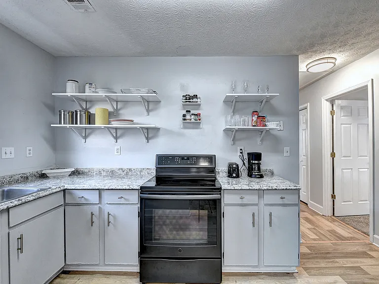 1170 Atlantic Dr NW — Photo 14
