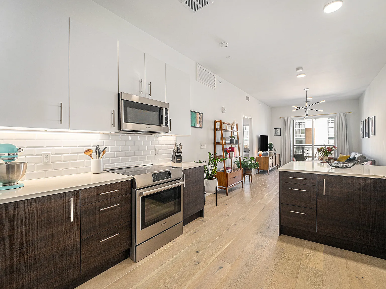 1 bed, 960 sqft, $2,600 — Photo 4