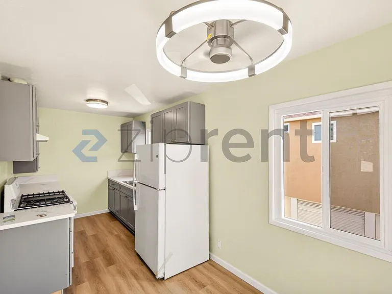 610 N Garfield Ave #1/2 — Photo 4
