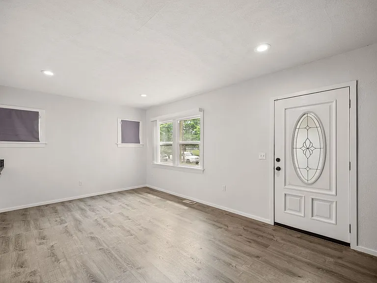 2604 W Sinto Ave — Photo 3