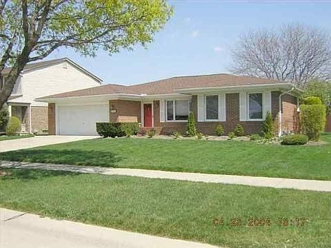 1st image of 43362 Interlaken Dr