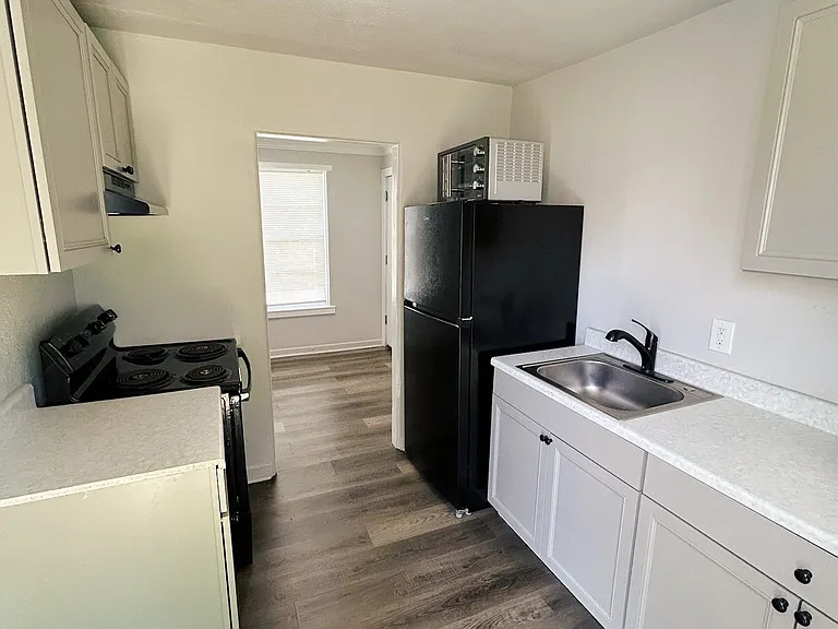 1210 Saint Charles St — Photo 16
