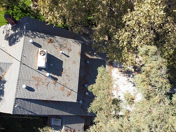 5th image of 1301 Cahill Ave