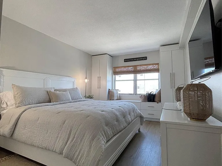 400 Kings Point Dr #1027 — Photo 26