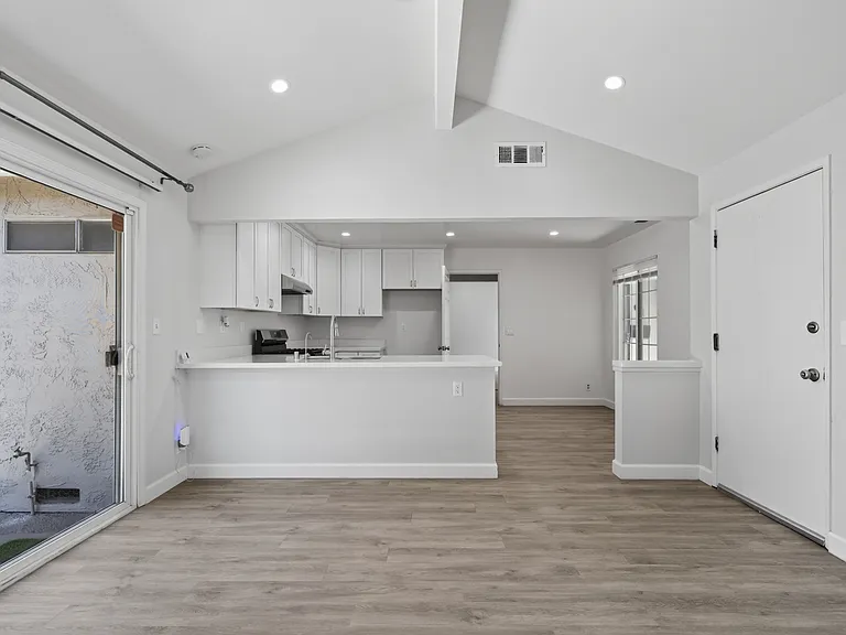 5607 Goldfield Dr — Photo 7
