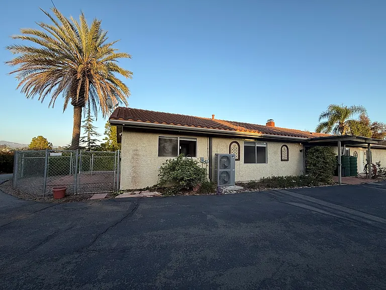 654 McGavran Dr — Photo 5