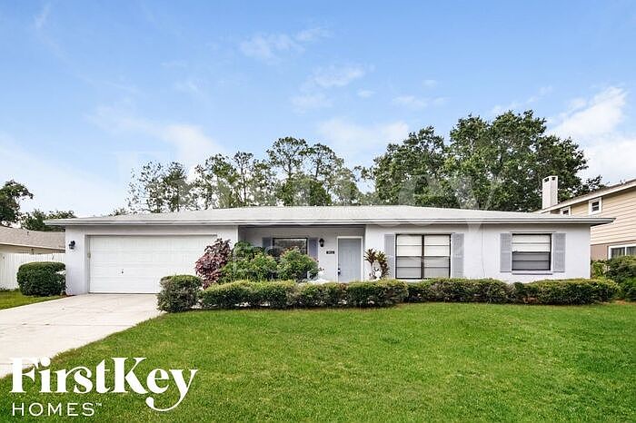 1st image of 3914 Briarlake Dr
