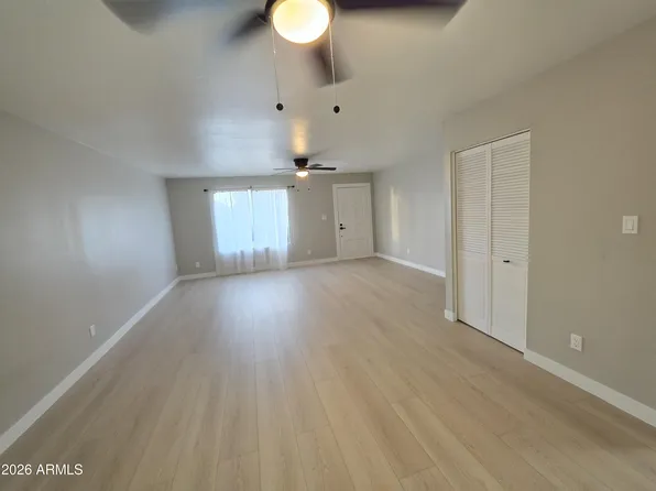 4725 W NORTHERN Avenue, Glendale, AZ 85301